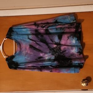 Torrid Active Tye Dye LongSleeve Tee Size 18/20 ( Torrid Size 2 )
